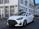 Toyota Yaris 1.5 Hybrid Business Edition - Toyota Yaris: Business Edition
