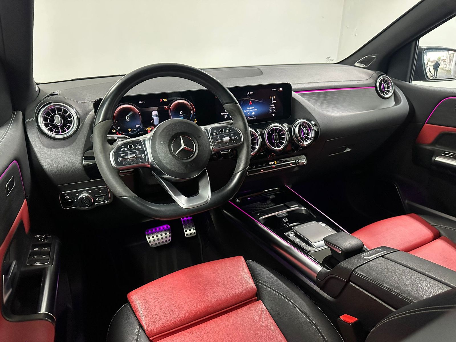 Fahrzeugabbildung Mercedes-Benz B 250 e *AMG-LINE*NIGHT*360*KEYLESS*LEDER*