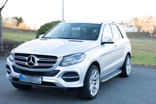 MERCEDES-BENZ GLE 350 Harman Kardon/Unfallfrei/TÜV 05/2027