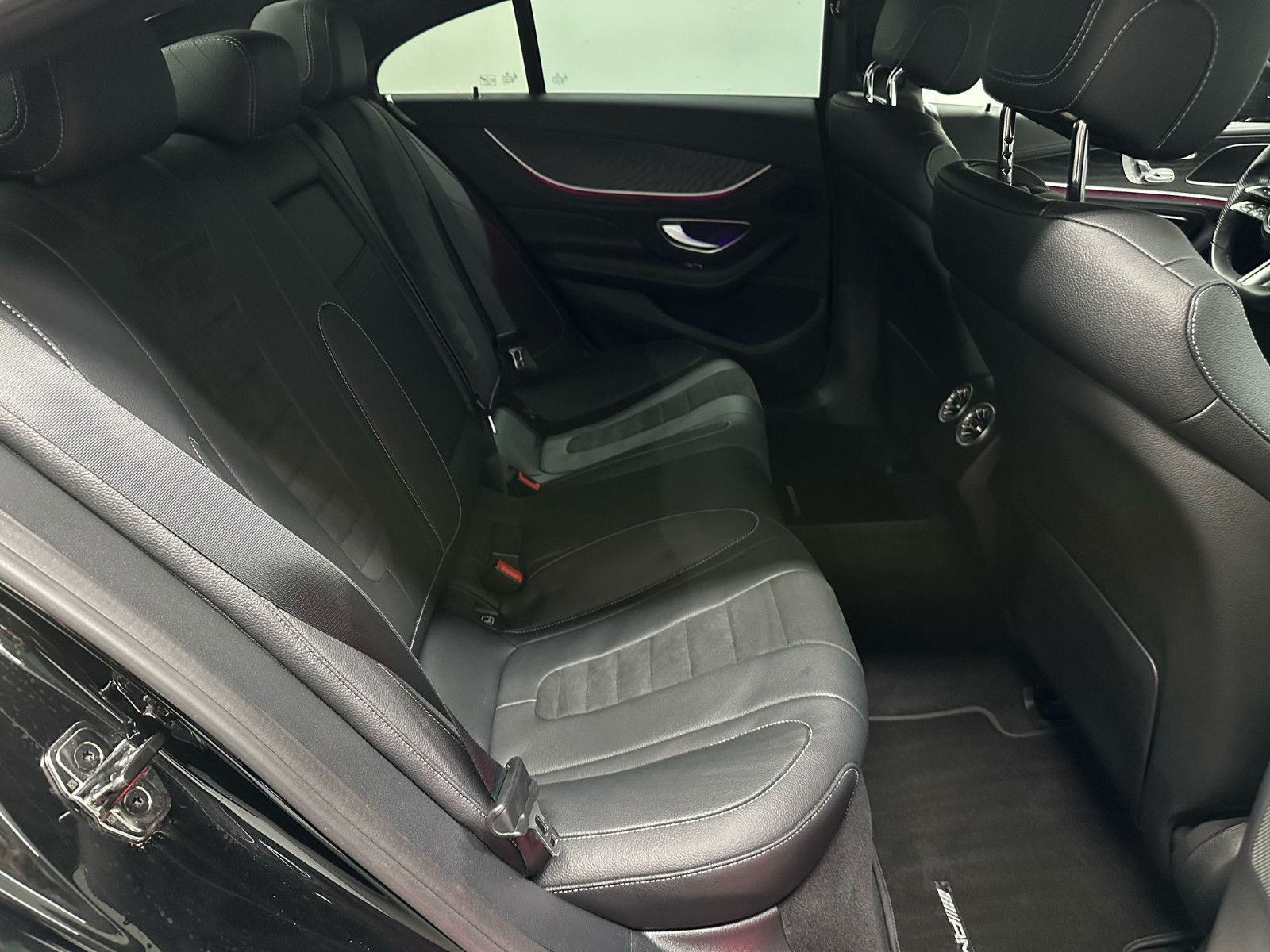 Fahrzeugabbildung Mercedes-Benz CLS 300 d 4MATIC AMG-LINE*NIGHT*KAMERA*AMBILI*