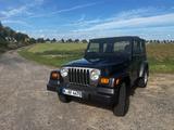 Jeep Wrangler Sport 2.5 Sport - aus 2000: Geländewagen