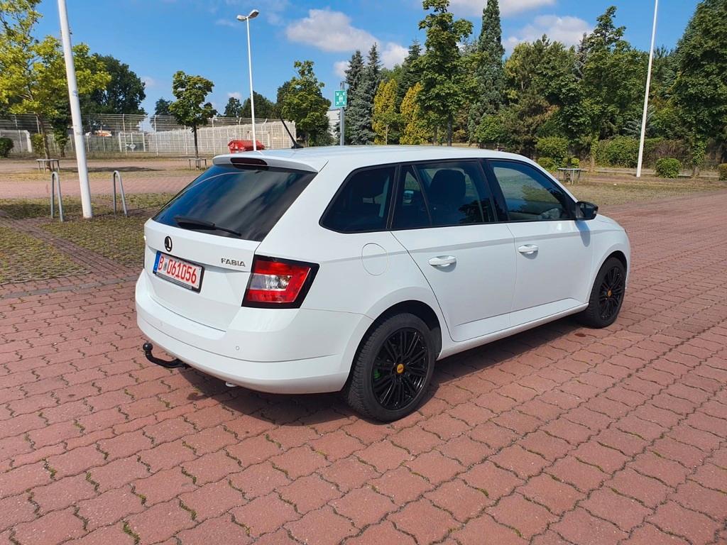 Skoda Fabia Combi 1,4TDI/AHK/KLIMAAUTOMATIK/HU 04.2028