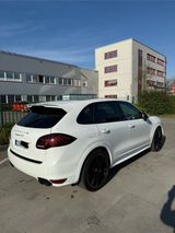Porsche Cayenne GTS GTS - Porsche in Duisburg