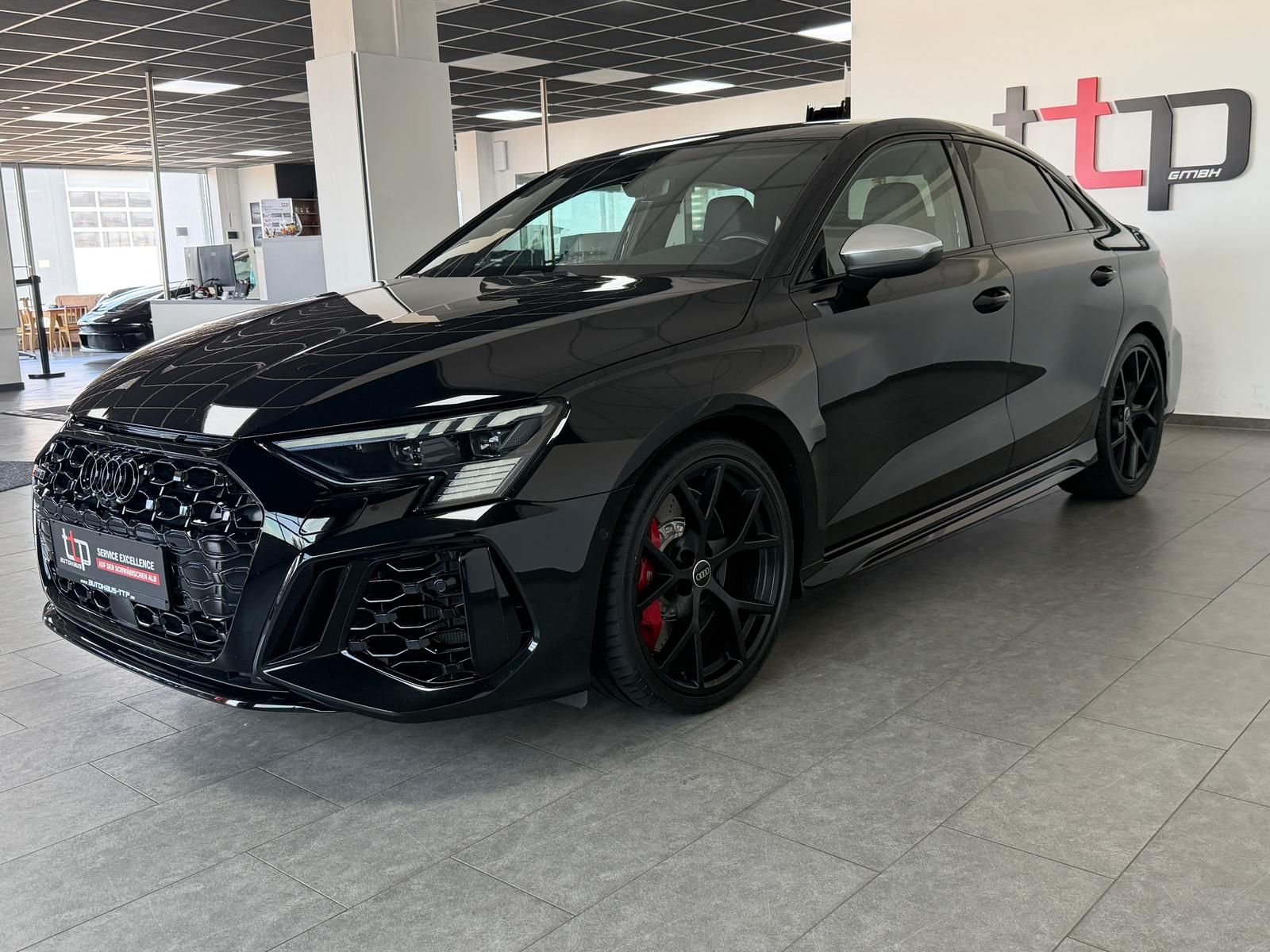 Audi RS3 2.5 TFSI qu. Limousine MATRIX B&O Pano ACC foto 21