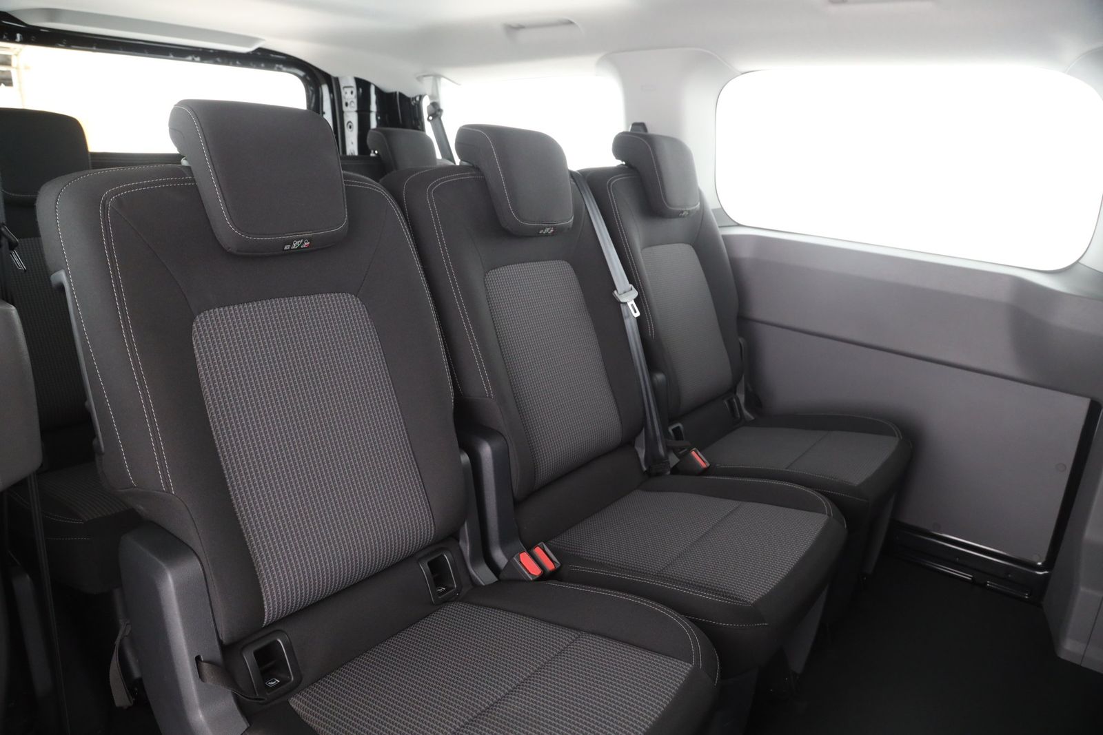 Volkswagen T7 Kombi - Bild 12