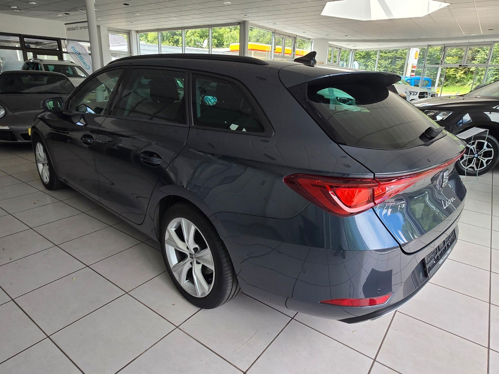Fahrzeugabbildung SEAT Leon Sportstourer FR