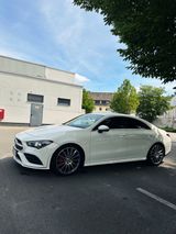 Mercedes-Benz CLA 220 4MATIC DCT - AMG Line - Top Zustand 