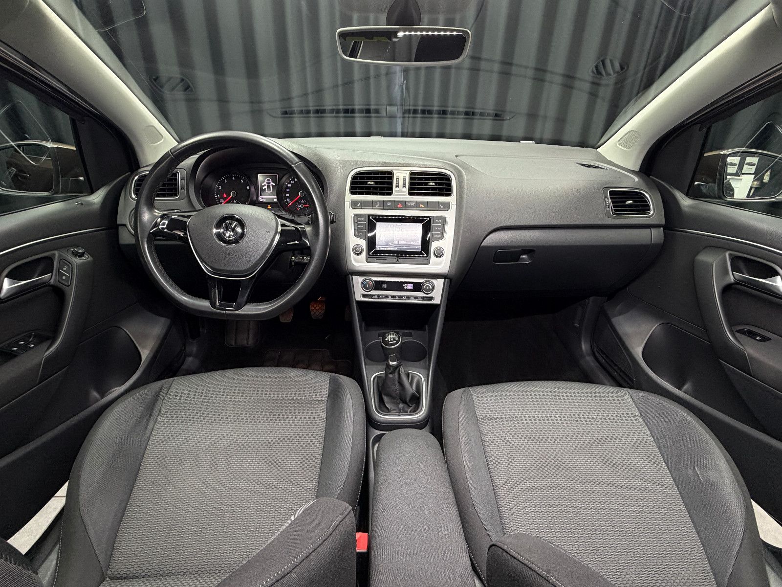 Fahrzeugabbildung Volkswagen Polo V Highline BMT/Start-Stopp|KLIMA|PDC|1-HD