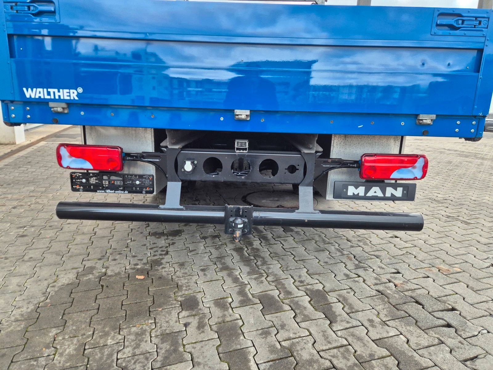 Fahrzeugabbildung MAN TGL 8.220 4x2 BL Doka 7 Sitze AHK Klima Standh.