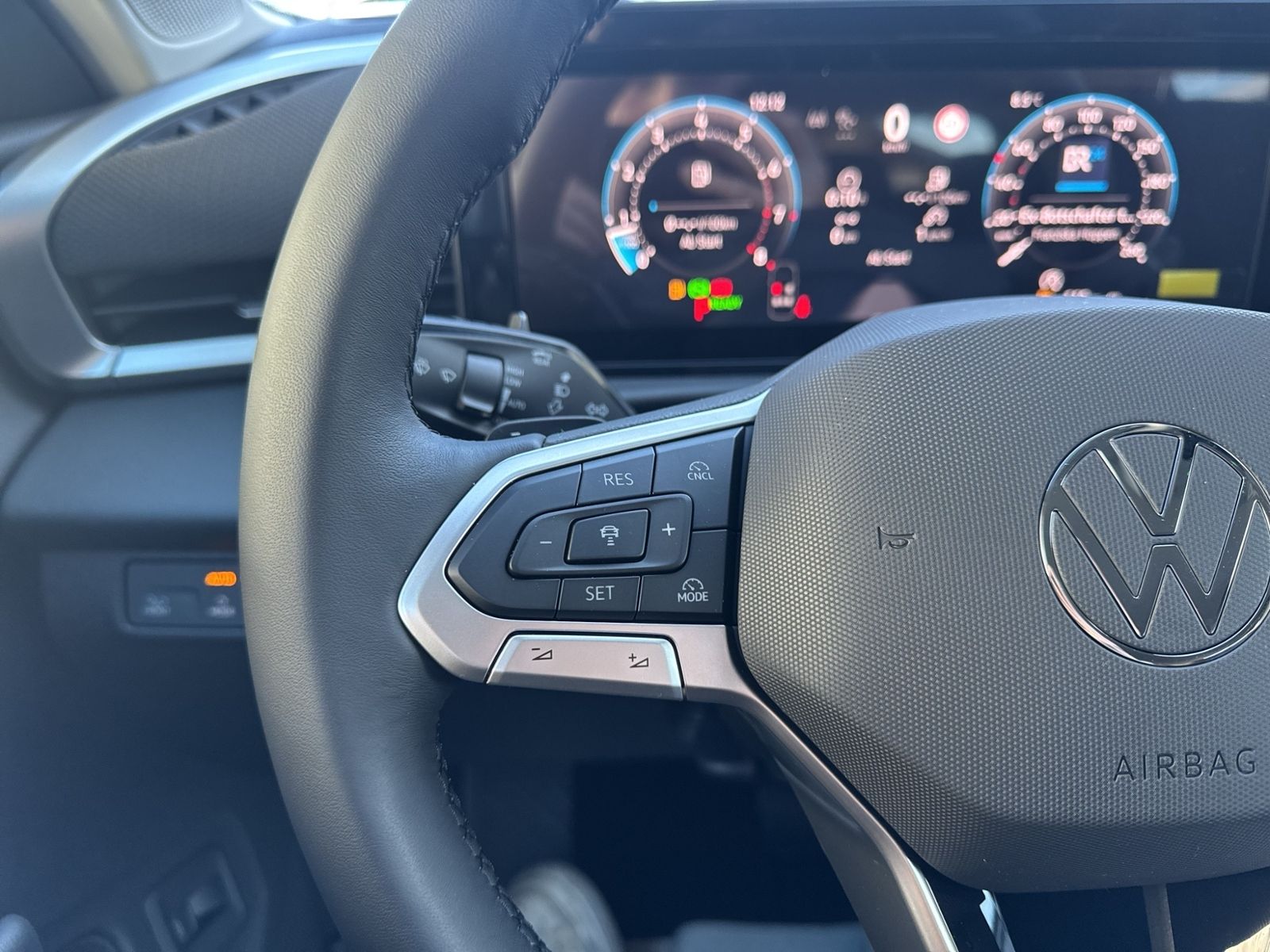 T-Roc Style 1.5 eTSI, AHK, IQ.Light, Navi, ACC D