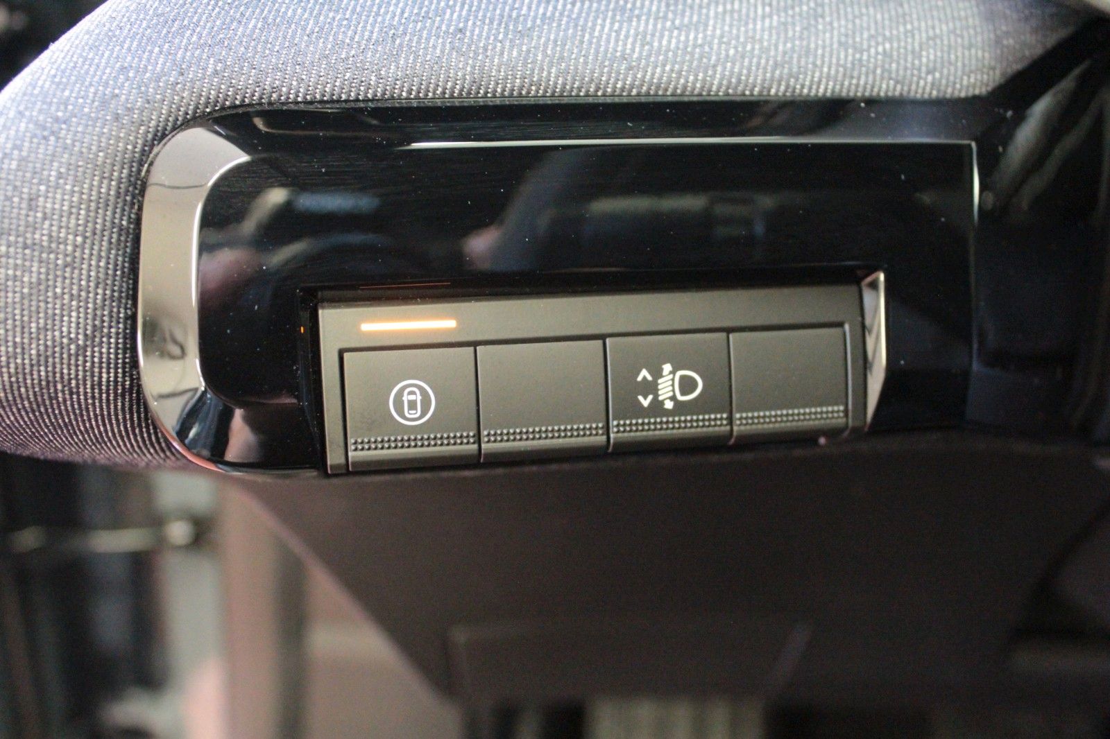 Fahrzeugabbildung Renault R 4 E-Tech 150 Comfort Range Techno Winter-Paket