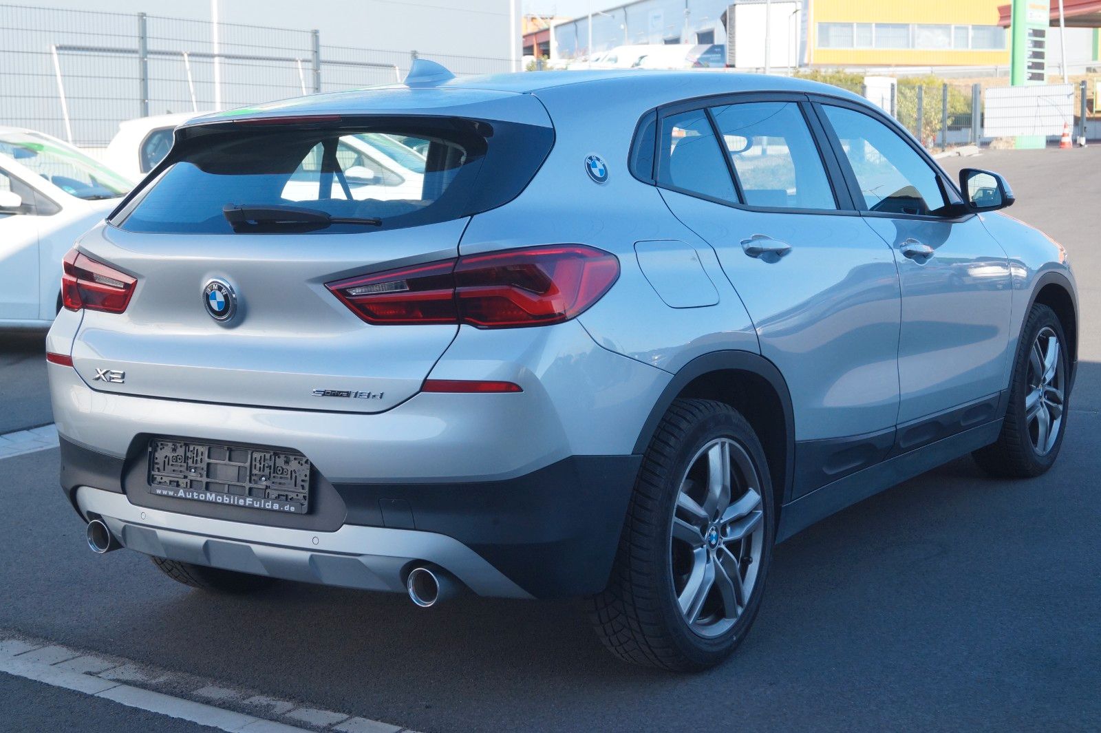Fahrzeugabbildung BMW X2 sDrive 18 d Advantage