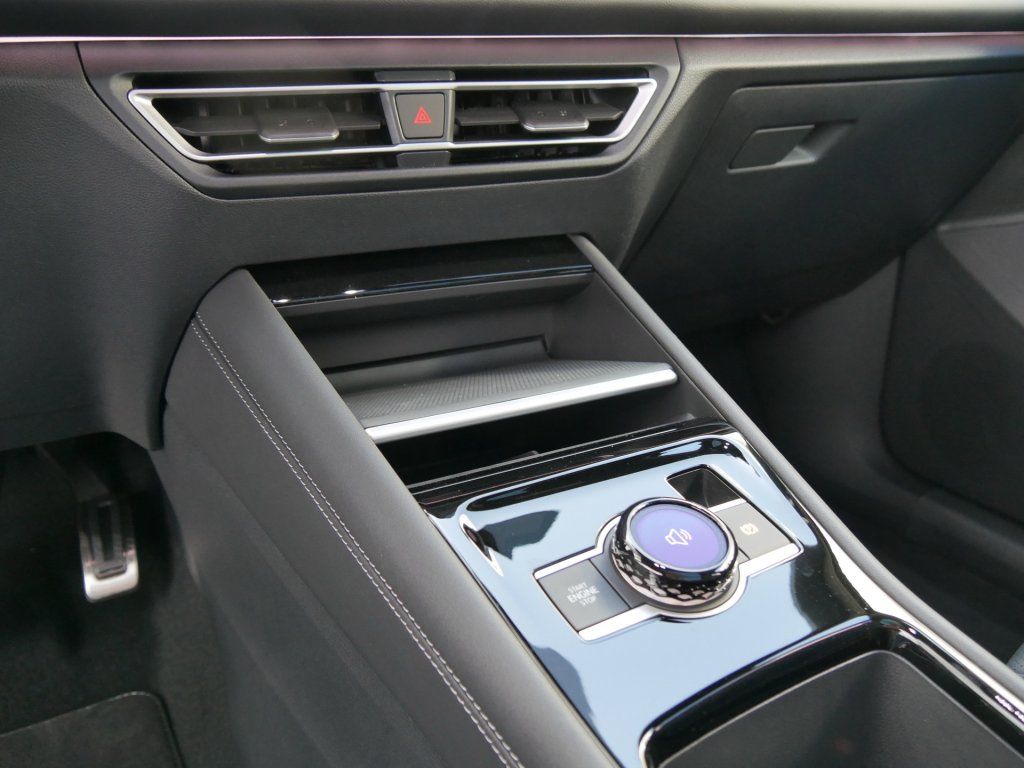 Fahrzeugabbildung Volkswagen Tiguan R-Line 1.5 TSI eHybrid DSG AHK