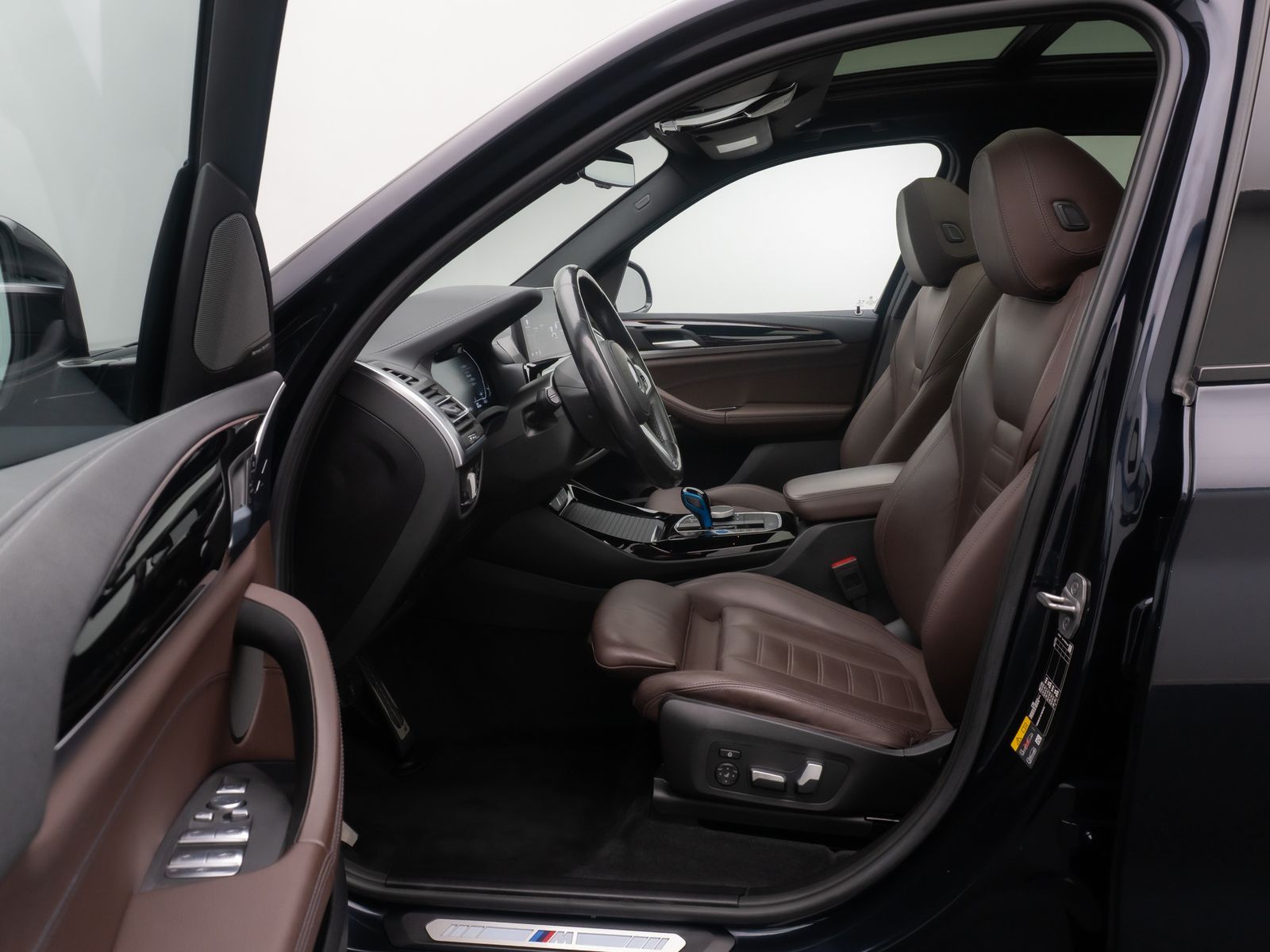 Fahrzeugabbildung BMW iX3 IMPRESSIVE 360&deg;Komfort HUD DAB Alarm Panoram