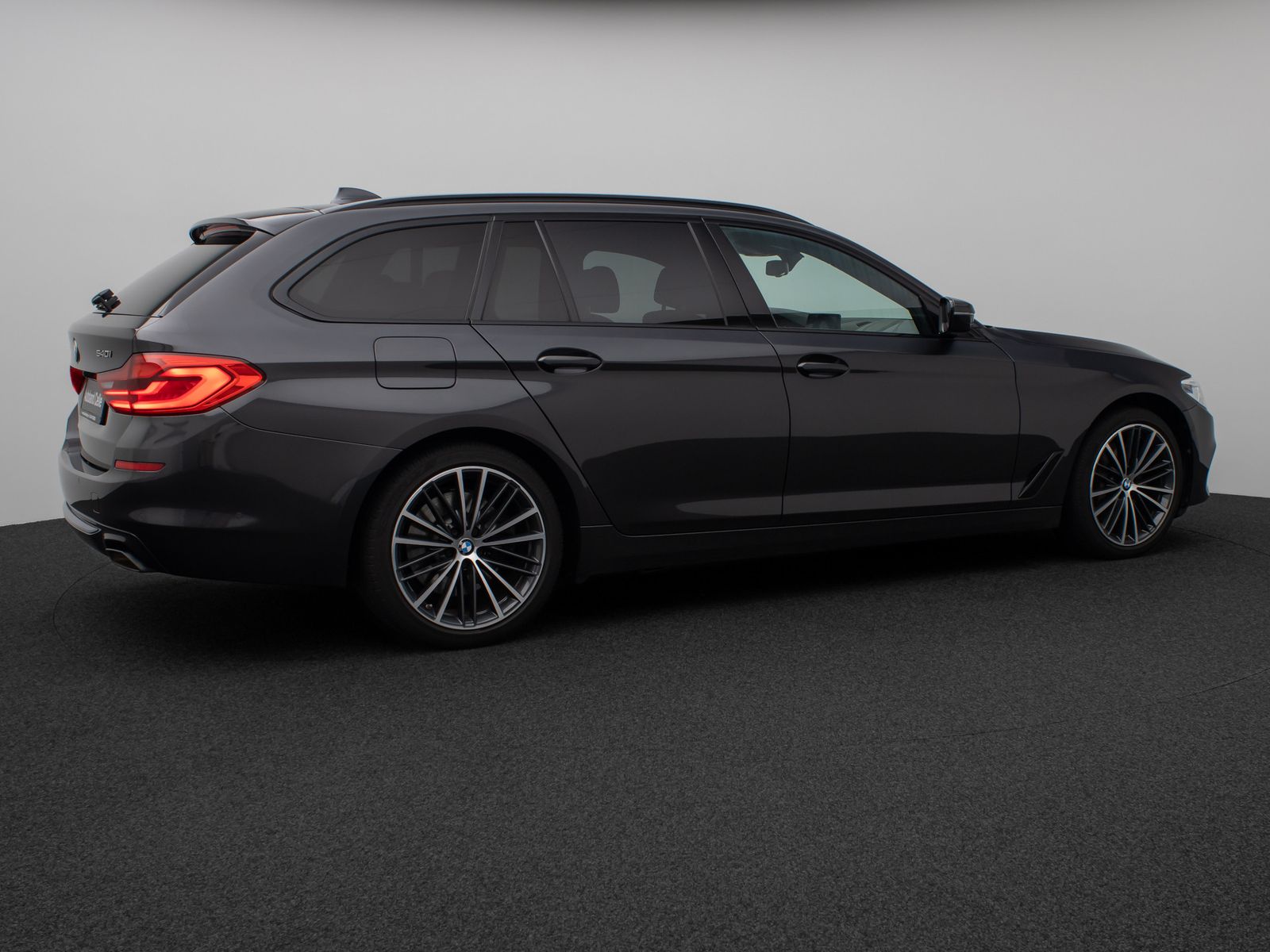 Fahrzeugabbildung BMW 540i xD SportLine Panorama HUD DAB HiFi 4xKlima
