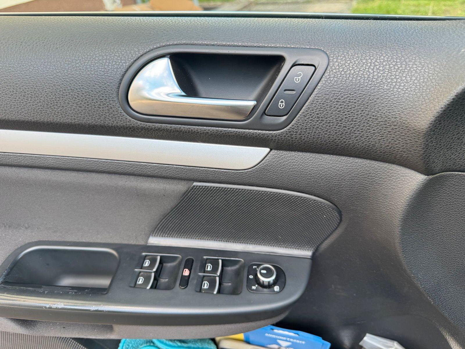 Volkswagen Golf 2011 — photo 13