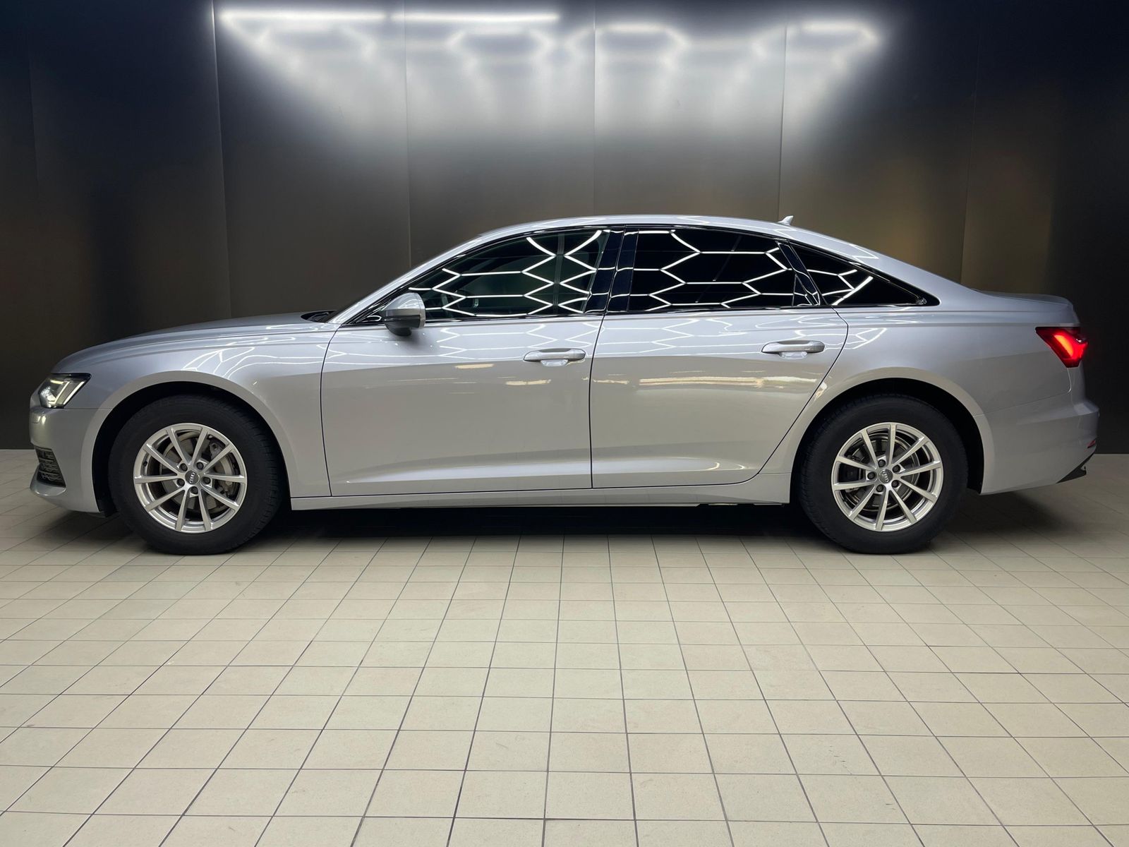 Fahrzeugabbildung Audi A6 40 TDI S-Tr. VIRTU+MATRIX+NAVI+SHZ+TEMP+AHK+