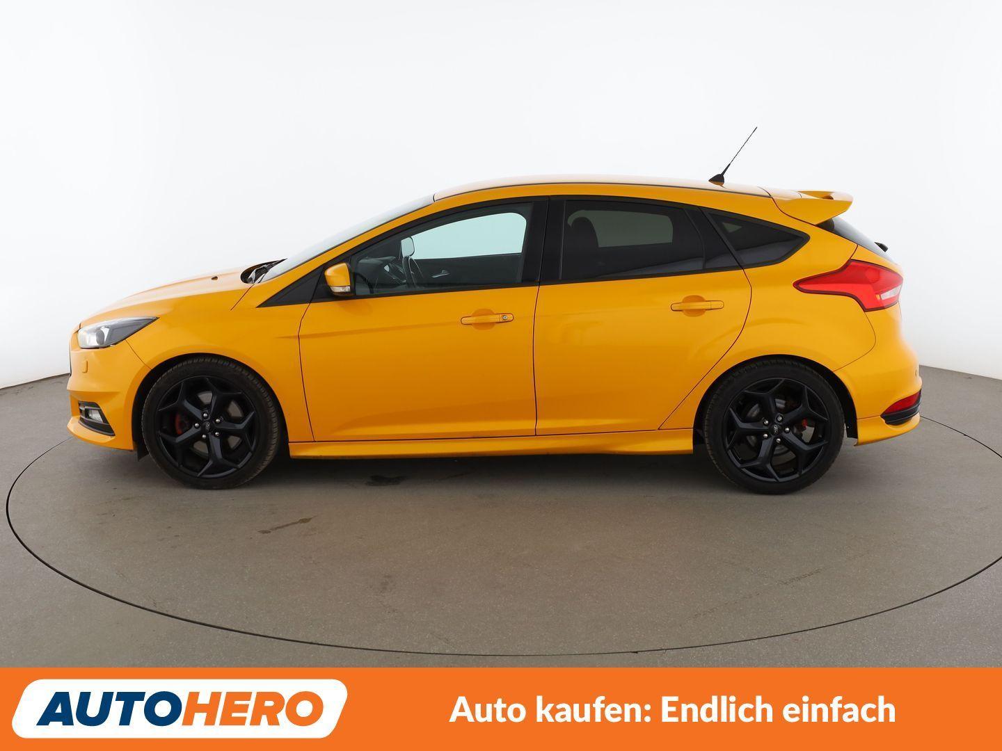 Ford Focus 2.0 EcoBoost ST *NAVI*XENON*TEMPO*PDC*SHZ*