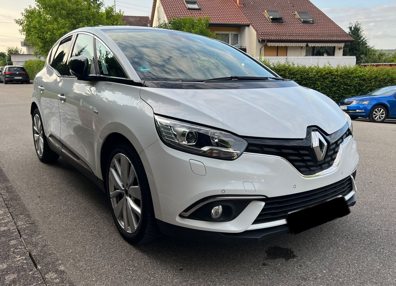 RENAULT Scenic