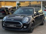 MINI ONE Clubman D |SHZ|PDC|ALLWETTER| - MINI MINI mit Diesel-Antrieb: Schwarz