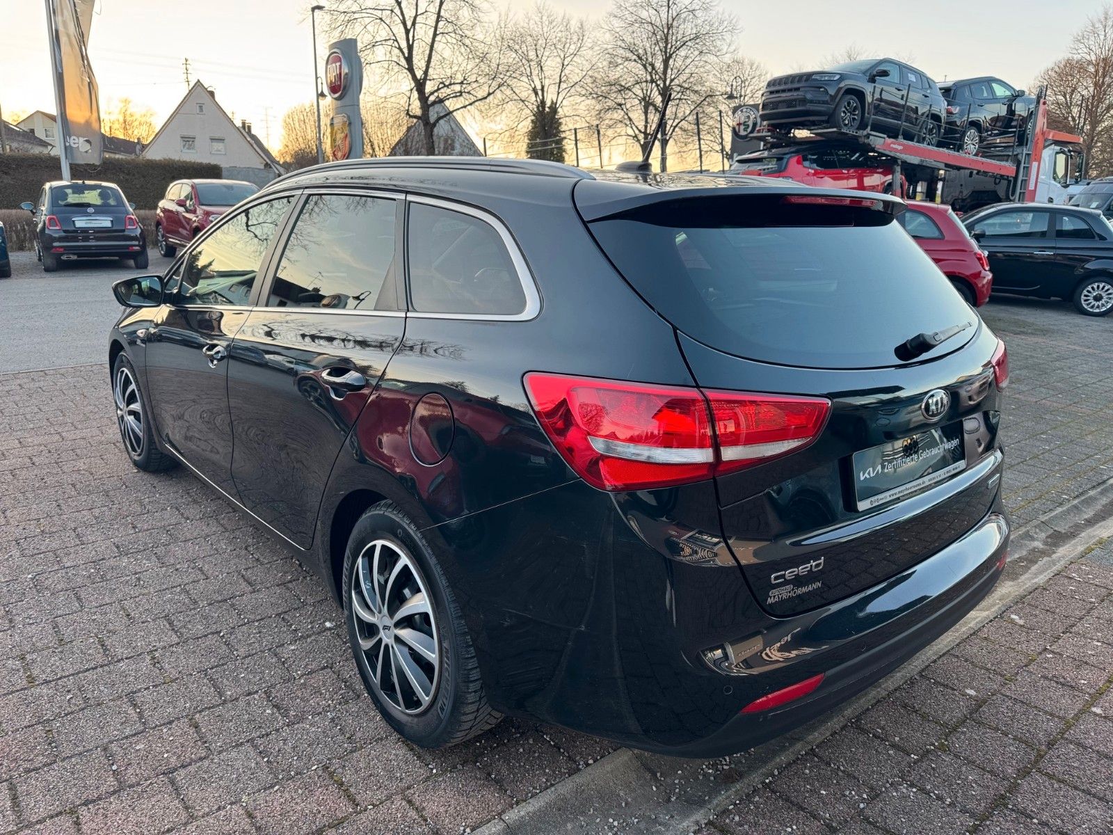 Fahrzeugabbildung Kia cee'd Sportswagon DREAM TEAM NAVI KAMERA TEMPO