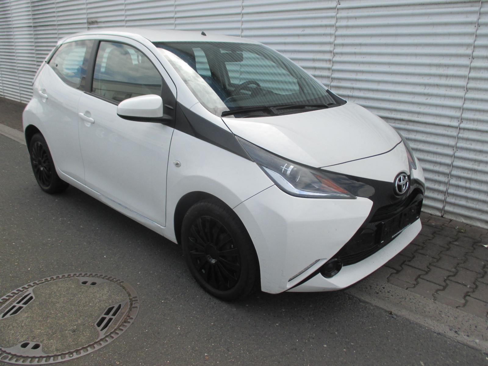 Toyota Aygo AYGO x-play,Klimaanlage,4 türig