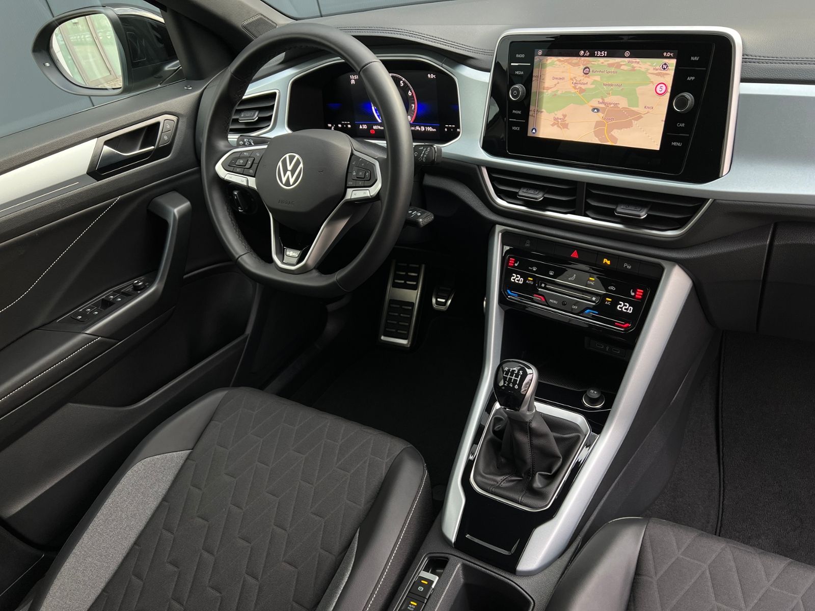 Fahrzeugabbildung Volkswagen T-Roc GOAL 1.0 TSI *Plus-Paket, LED, ACC, Navi,