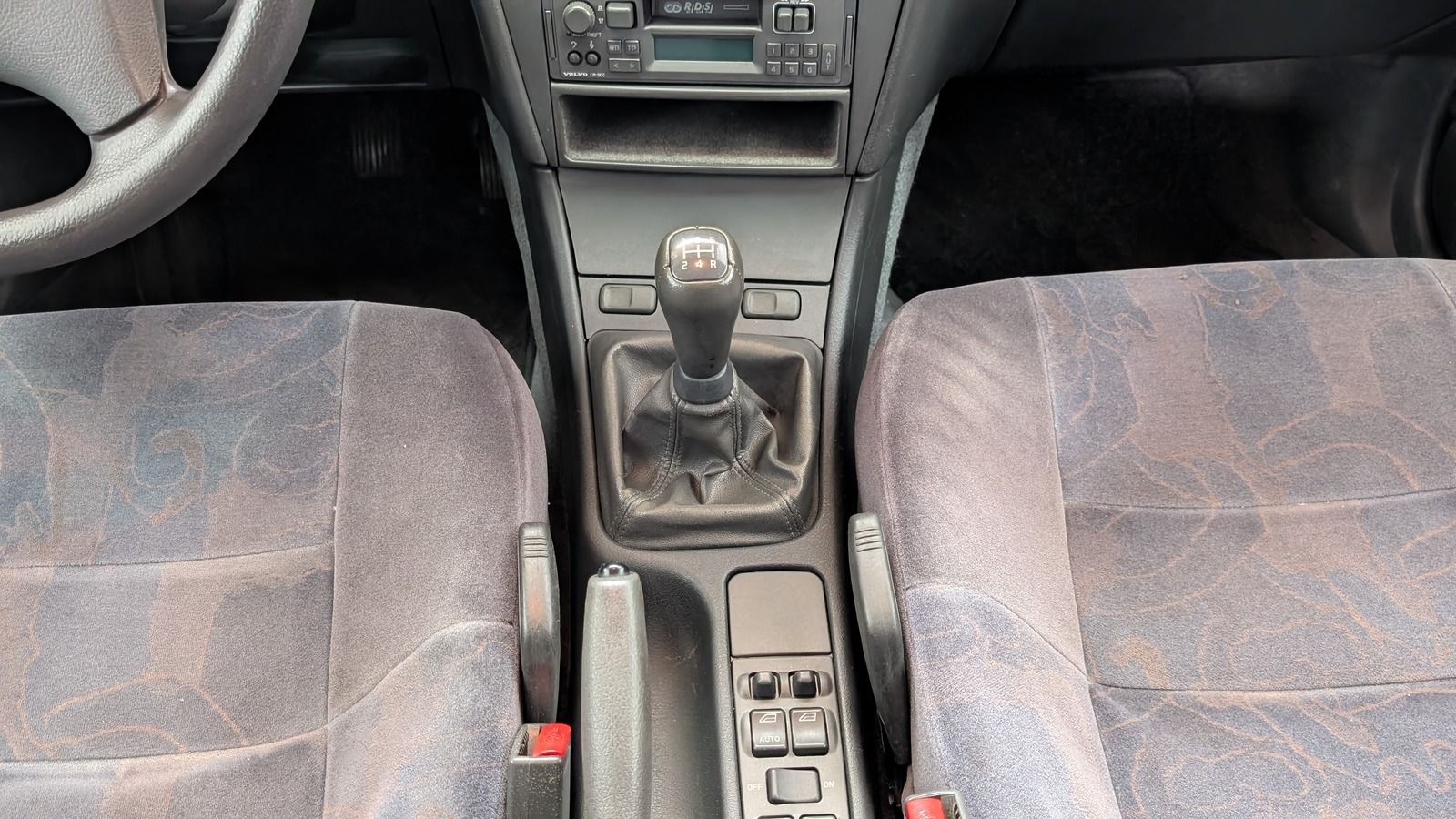 Fahrzeugabbildung Volvo V40 2.0T