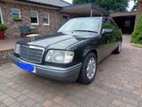Mercedes-Benz 220 - Mercedes-Benz 220 aus 1994