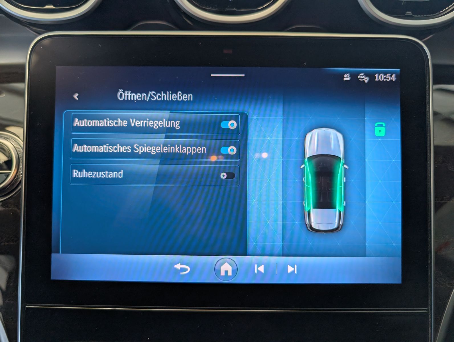 Fahrzeugabbildung Mercedes-Benz C 220 d T 4M Avantgard Night LED Pano Kamera AHK