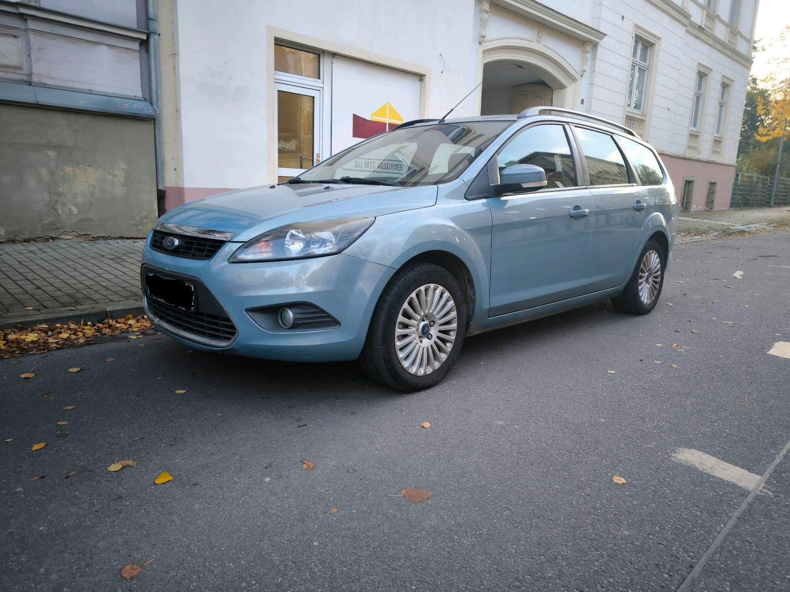 Ford Focus 2009 — rear view