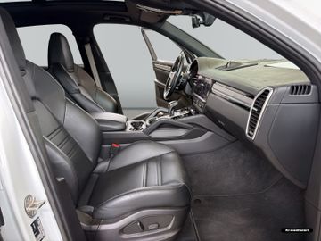 Porsche Cayenne - 11