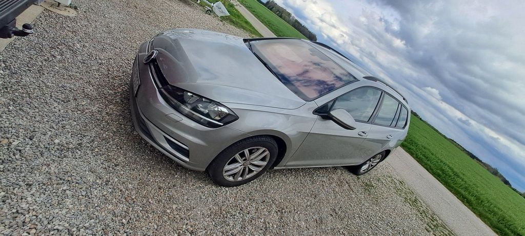 Image of Volkswagen Golf