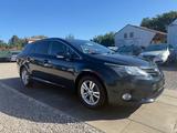 Toyota Avensis 1,8 Kombi Life Sportsitze Sport Lenkrad - Toyota Avensis mit Benzin-Antrieb: Kombi