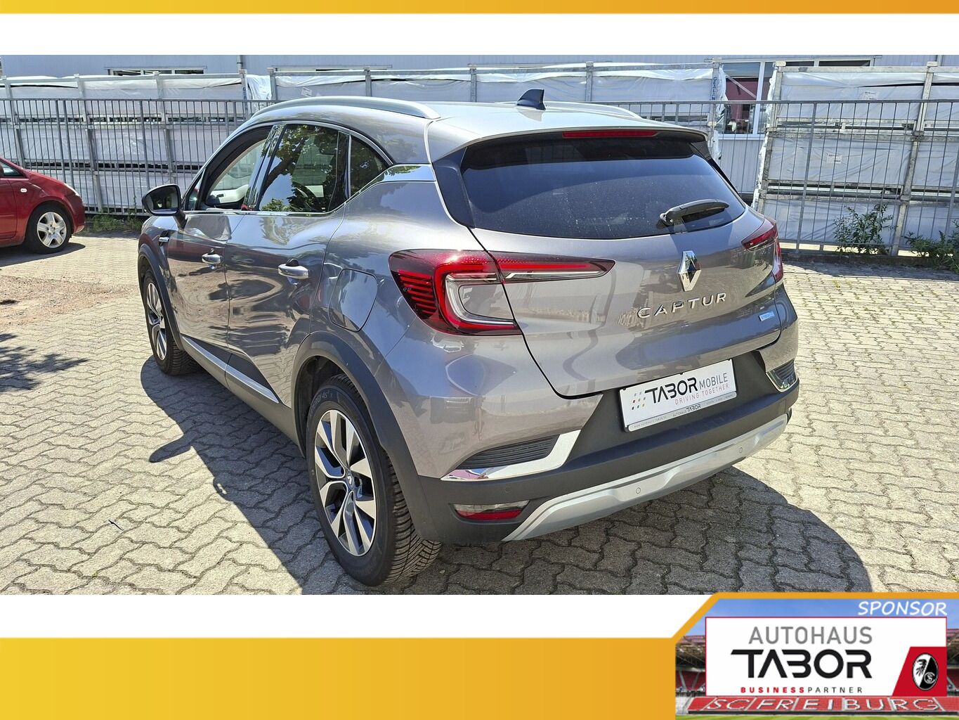 Renault Captur II 1.6 E-TECH Plug-in 160 Edition One ACC imagem 3