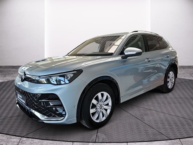Fahrzeugabbildung Volkswagen Tiguan 1.5 eTSI DSG R-Line IQ.LIGHT STDHZ NAVI A