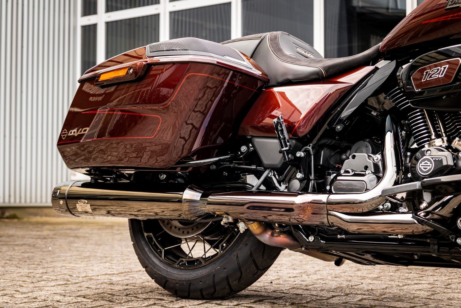 Fahrzeugabbildung Harley-Davidson CVO Street Glide FLHXSE 121 Cui - Jekill & Hyde