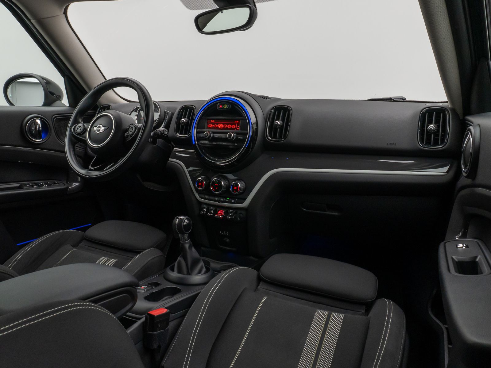 Fahrzeugabbildung MINI Countryman S (Cooper) Parkassist KomfortSport