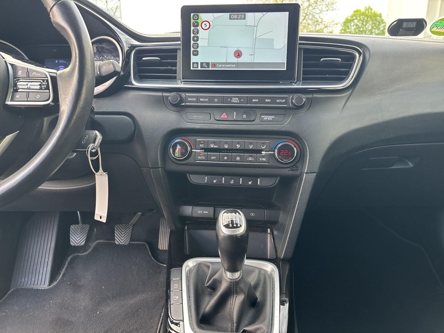 Kia Ceed_sw Vision 1.4 T NAV KOMF CarPlay Android Au