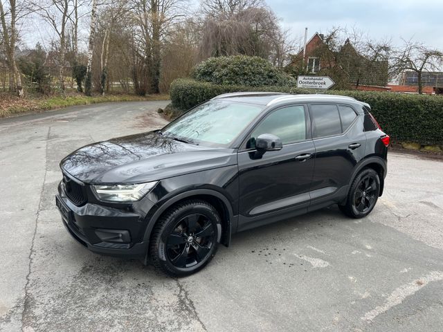 Volvo XC 40  Aut  AWD  AHK / Navi / Kamera / LED