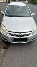 Opel Astra Bj.2009   110 PS TÜV  neu bis 2027 - Opel Astra aus 2009 mit Diesel-Antrieb: Kombi