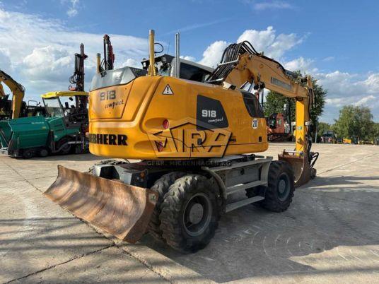 Liebherr A 918 Compact