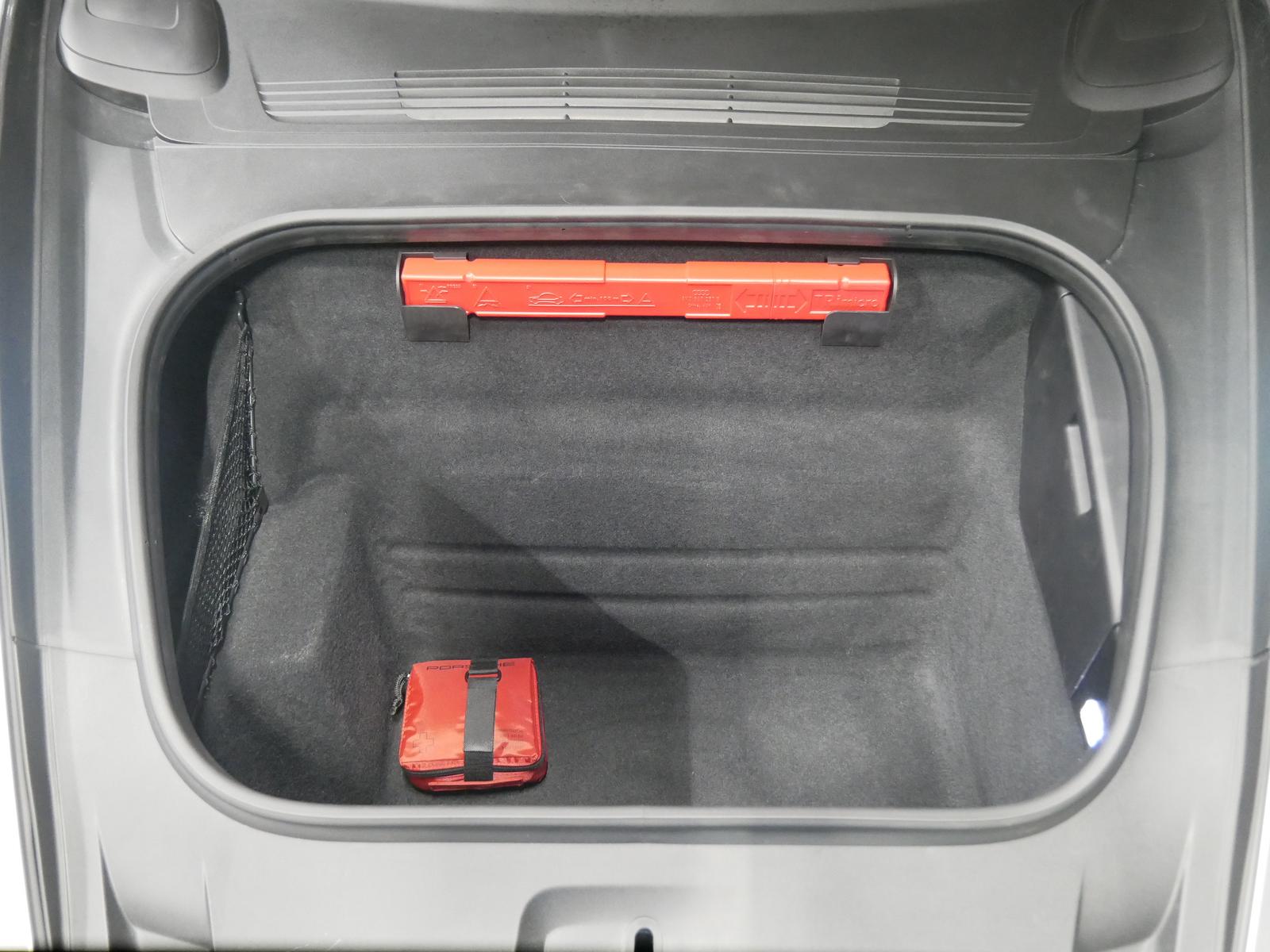 Porsche 992 911 992 Turbo Sportabgas Sitzbelüftung