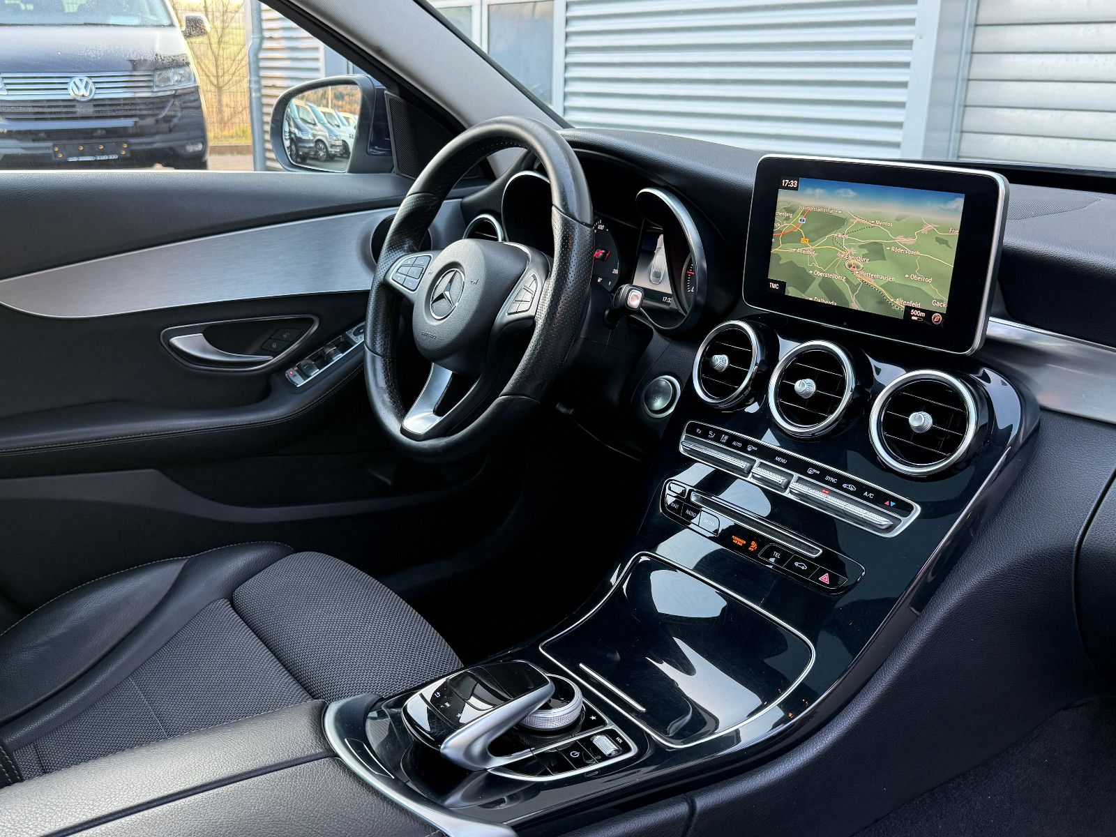 Fahrzeugabbildung Mercedes-Benz C 200 d Limo 9G-Tronic Avg GRA Pano 360°Kamera