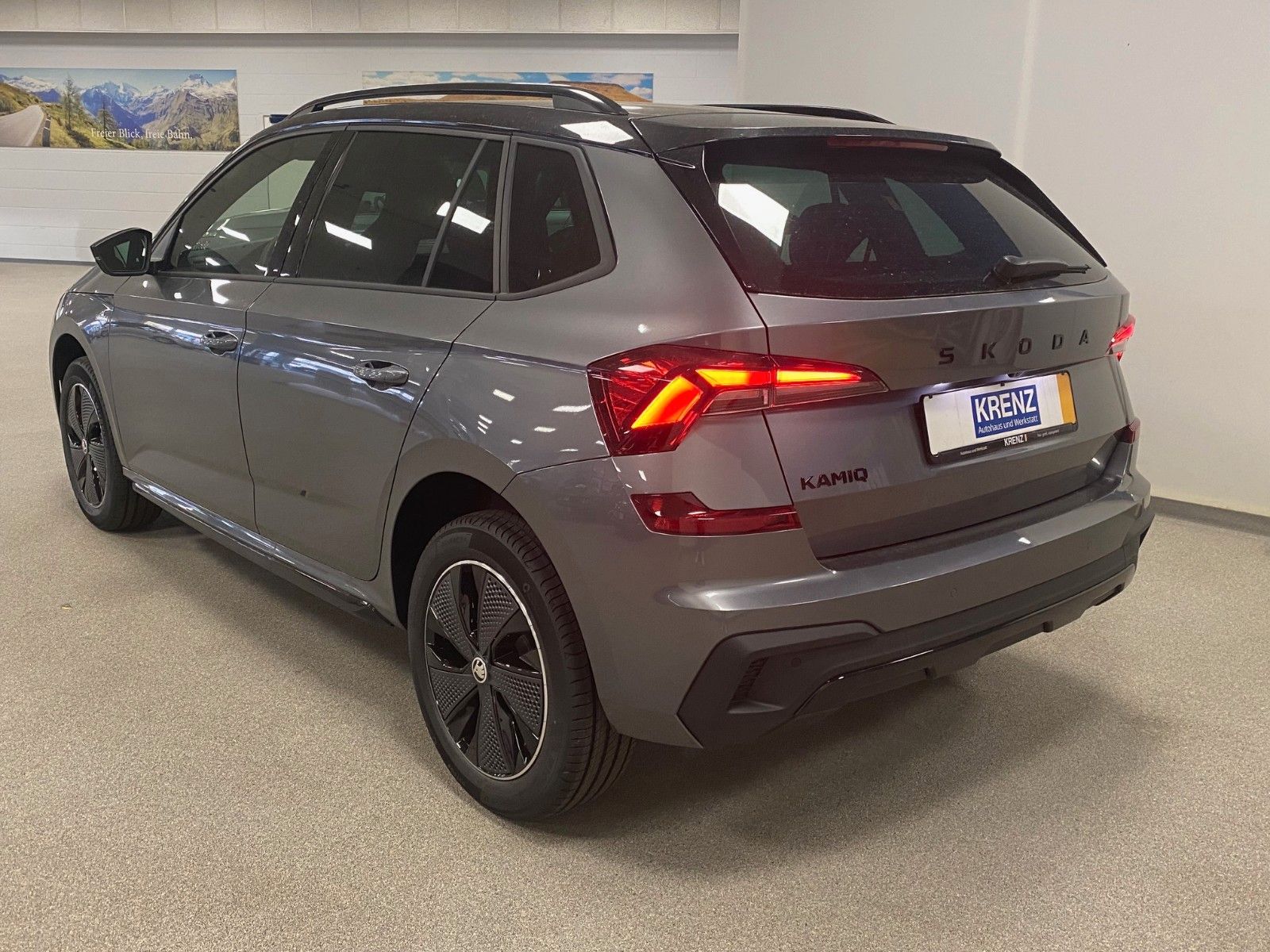 Fahrzeugabbildung SKODA Kamiq 1.0 TSI DSG Monte Carlo+MATRIX+PANORAMA+BC