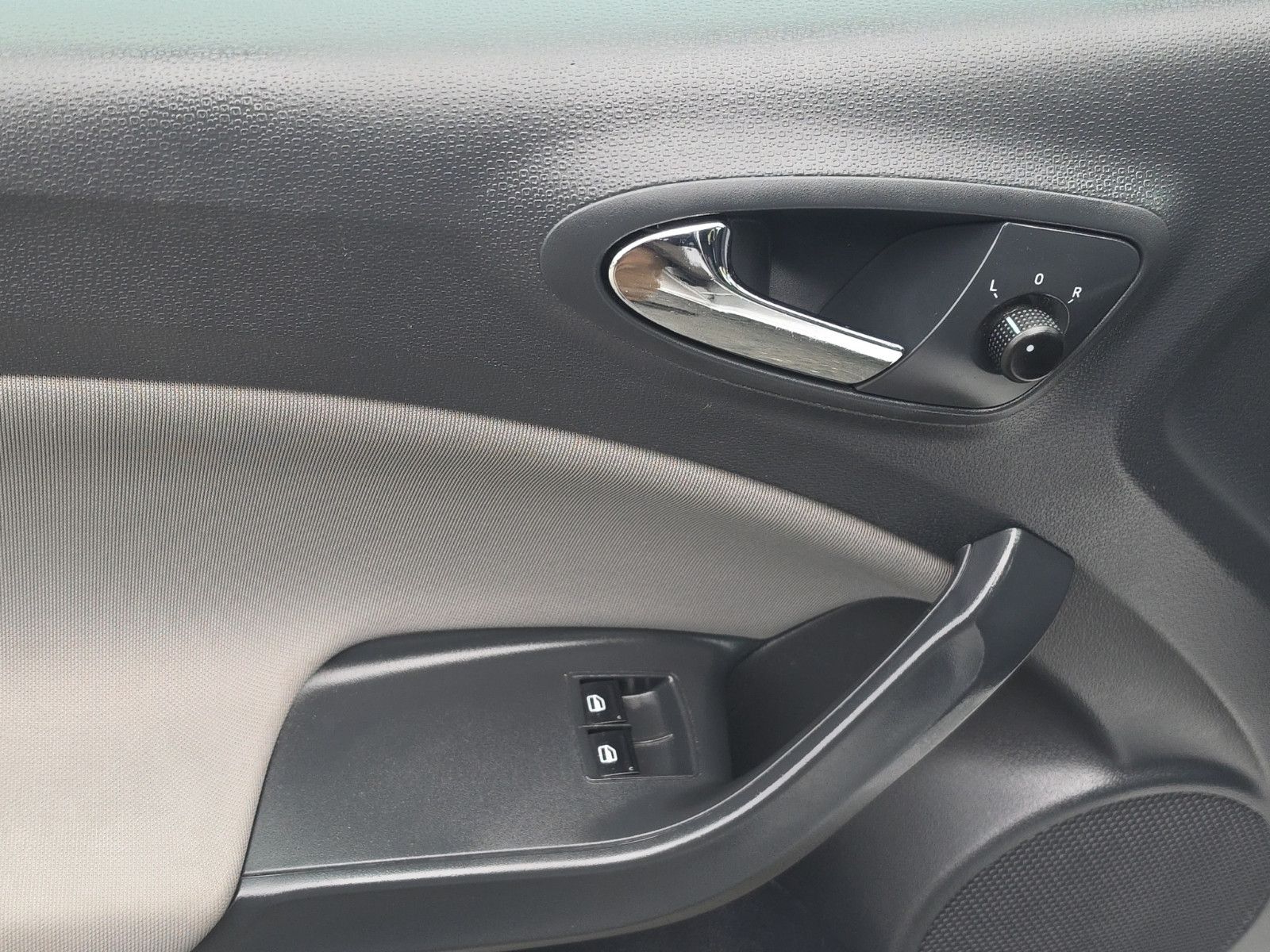 Fahrzeugabbildung SEAT Ibiza Lim. Style Viva TÜV SERVICE NEU