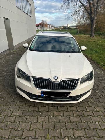 Skoda Superb 1.8 TSI DSG Style Combi Style