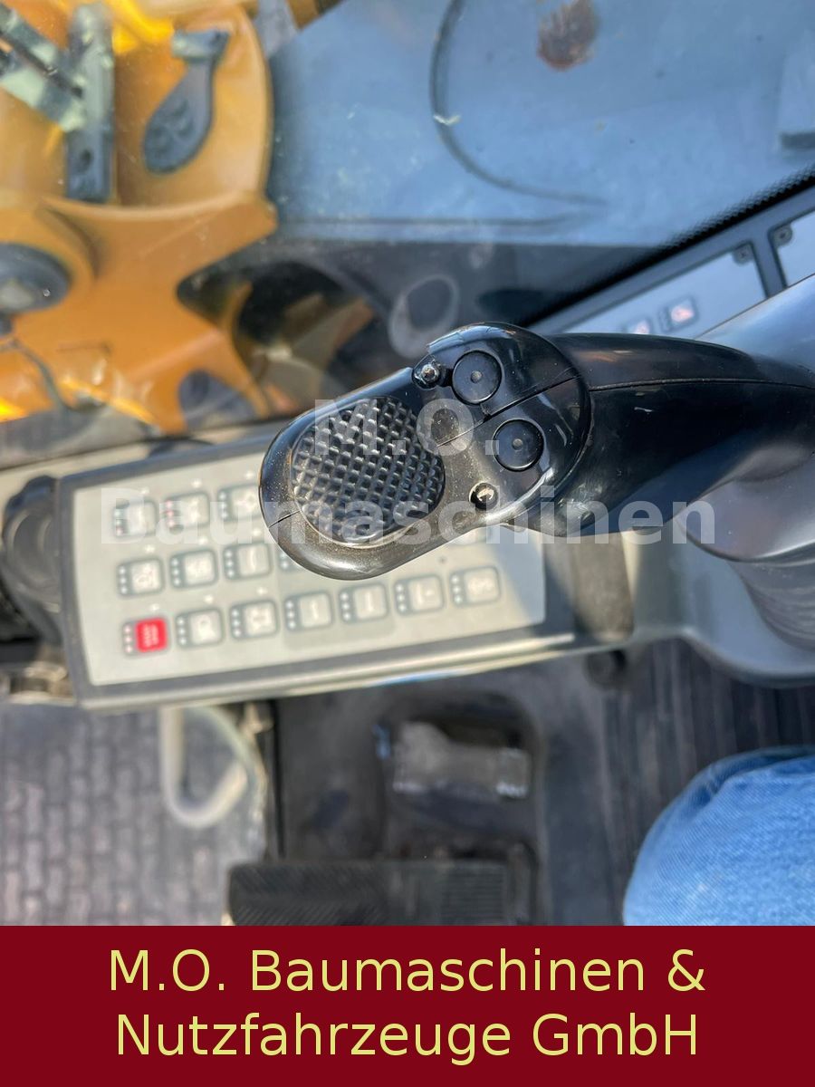 Fahrzeugabbildung Liebherr A 910 Compact Litronic / ZSA / AC / VSA /