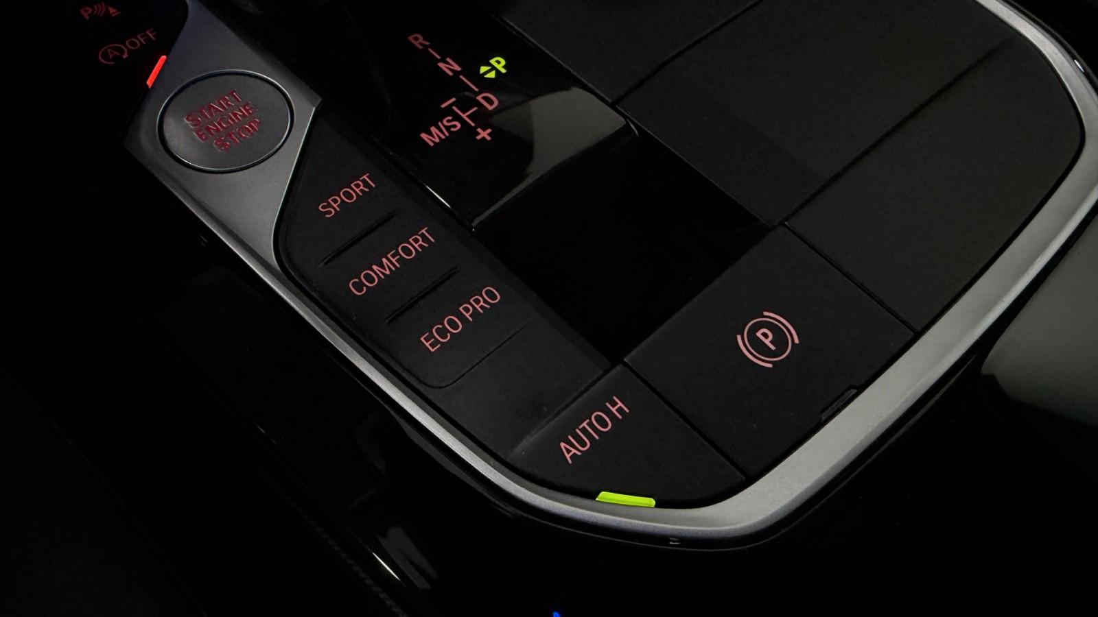 BMW 120i M Sport/HiFi/LED/LC-Prof./Navi/CarPlay/DAB
