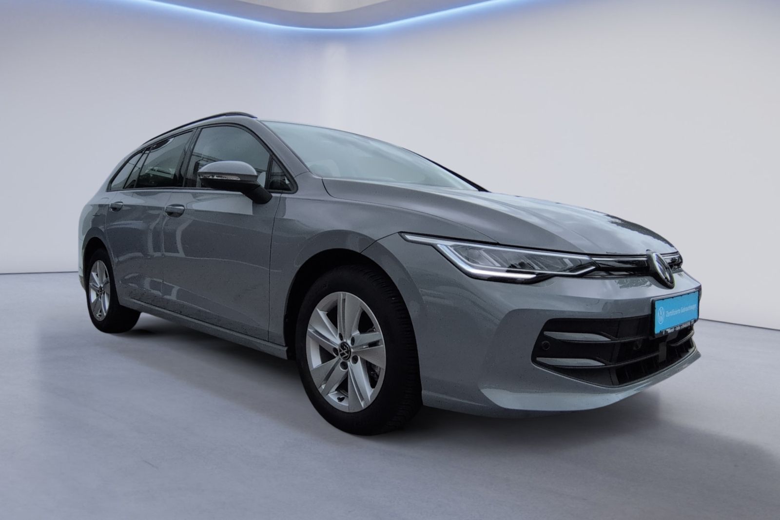 Golf VIII Variant 1.5TSI DSG LED+SHZ+LENKRADHZG